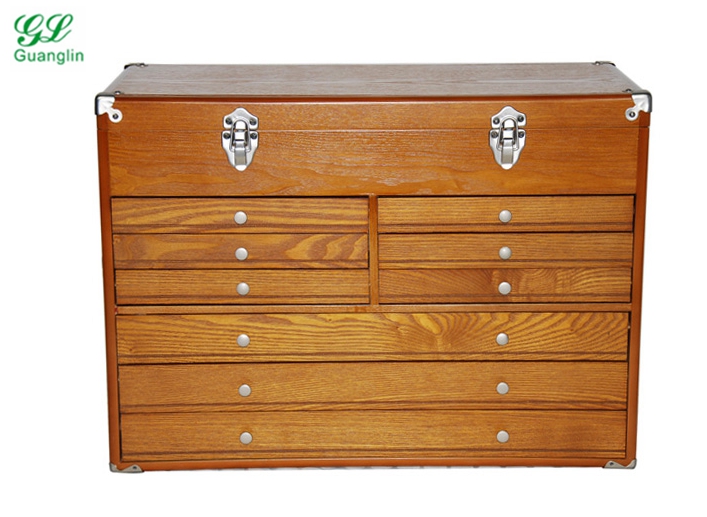 Tool cabinet